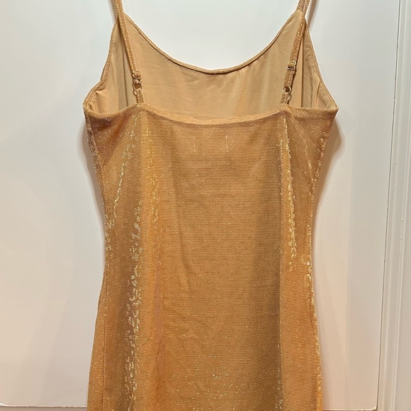 Gold Slinky dress with spaghetti straps and long-sleeve shrug - Picture 3 of 9